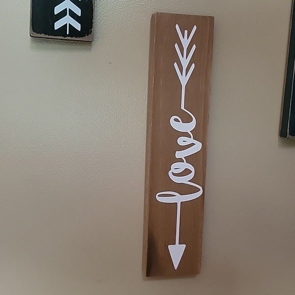 Set of 4 wood signs. Faith, Family, Love, Home - Picture 5 of 9